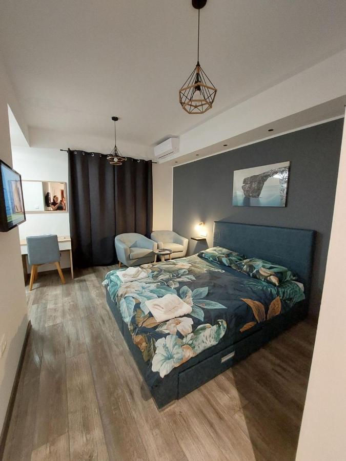 Rooms And Apartment Feral 로비니 외부 사진